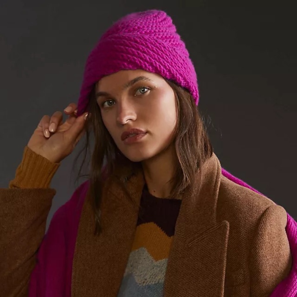 NWOT Anthropologie 100% Cashmere Beanie Hat Z531